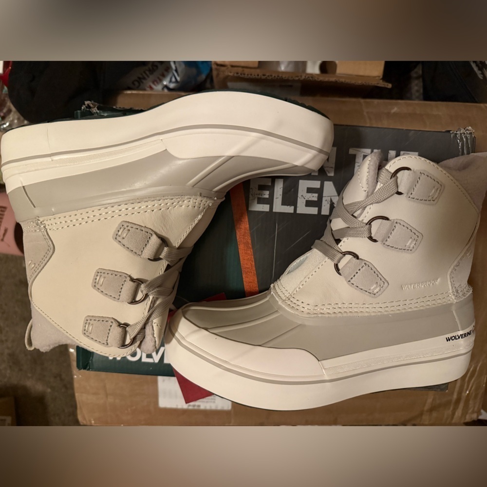 Wolverine Torrent Chukka Women's Waterproof Boot In Ivory size 6.5 - Picture 2 of 5